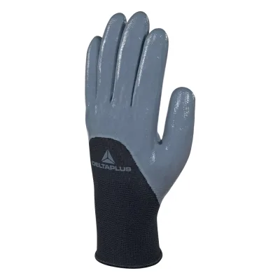 Delta Plus VE715GR works in oily environment
